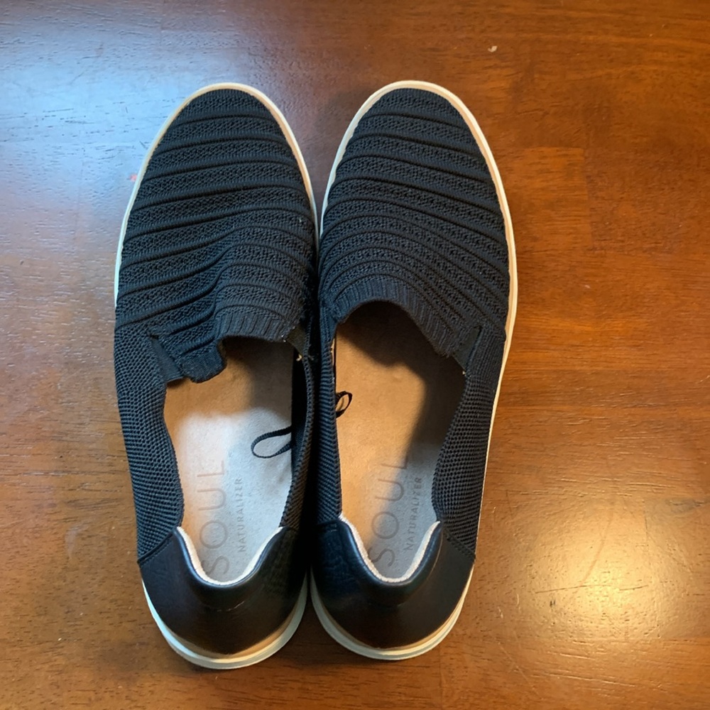 Bundle of Soul Naturalizer Black Flats and Leather Strap Reef Sandals - Picture 2 of 8